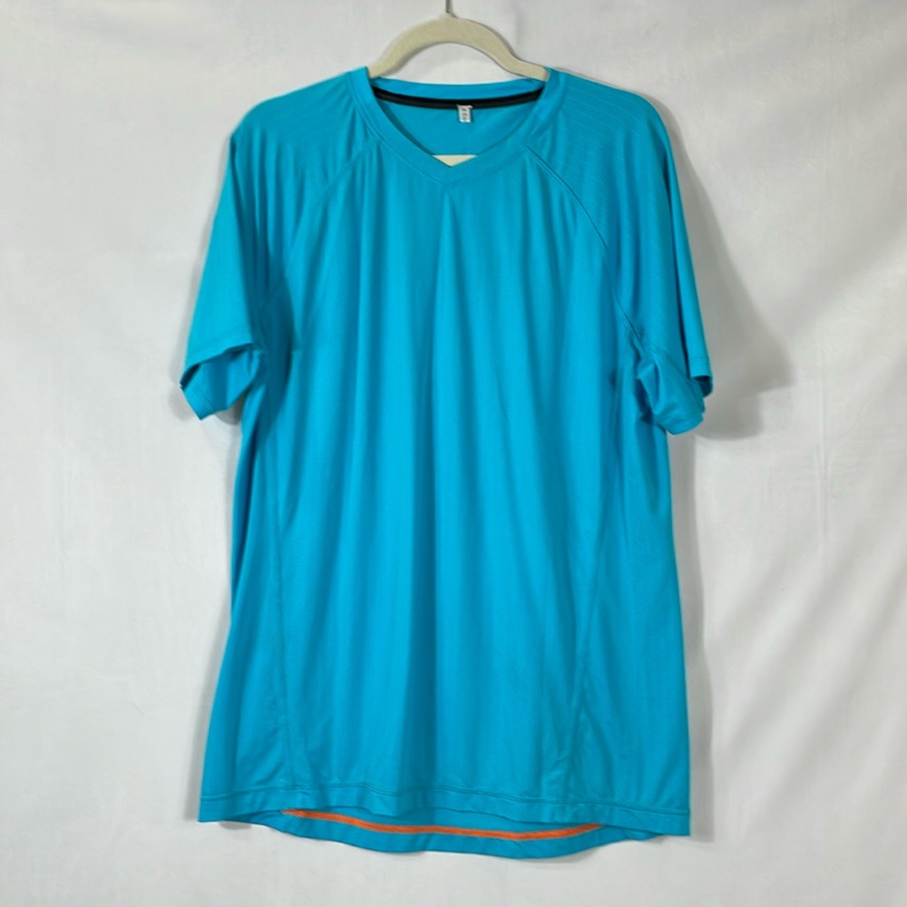 Lululemon Men’s Shirt Performance Fabric Athletic Wear Size L Blue EUC